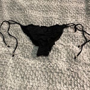 Black bikini bottoms